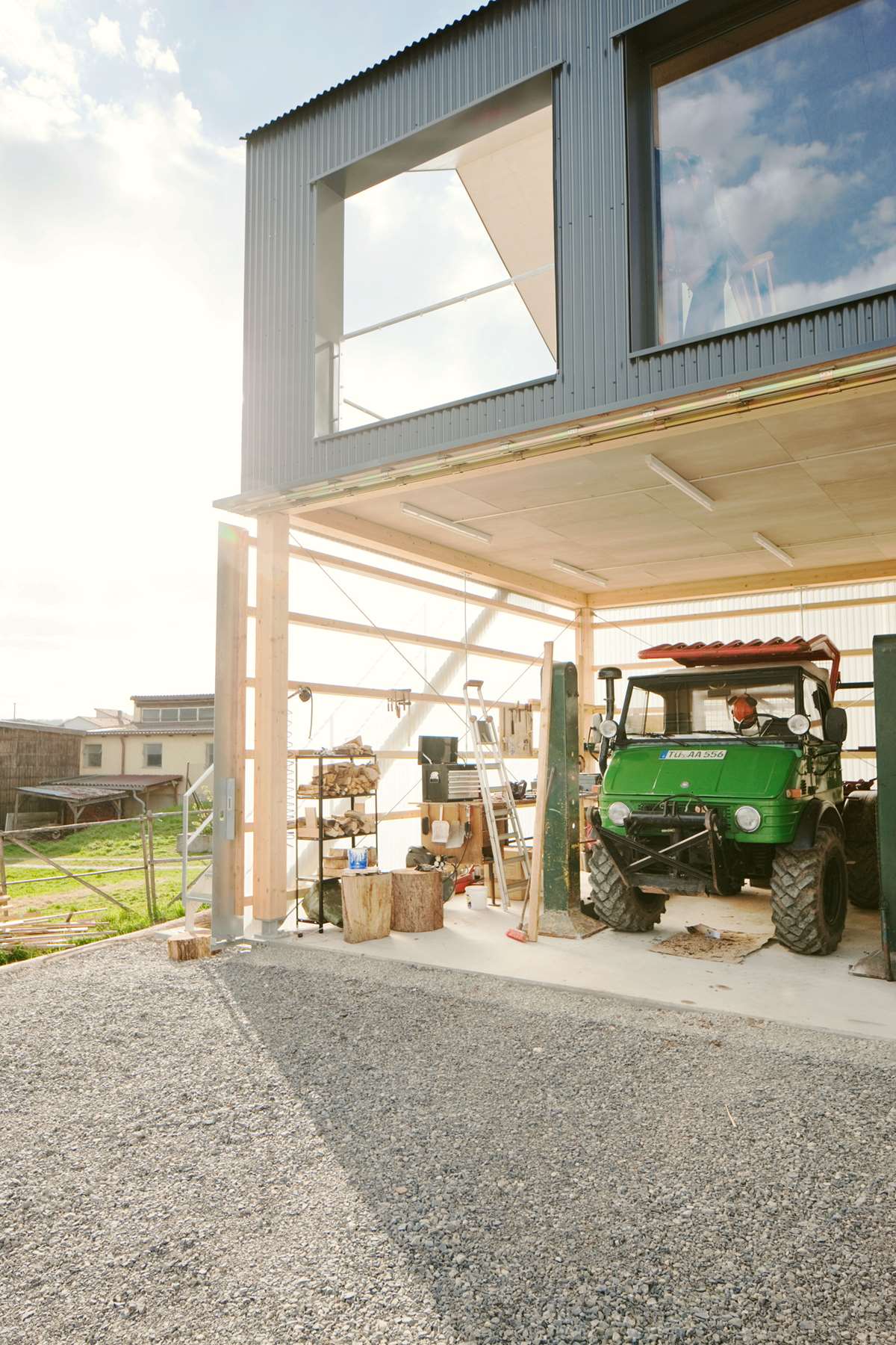House Unimog – A home for man and his machine