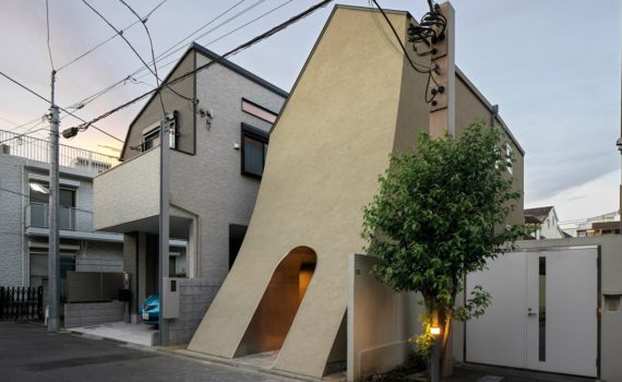 A Japanese Manga Artist's House by Tan Yamanouchi & AWGL