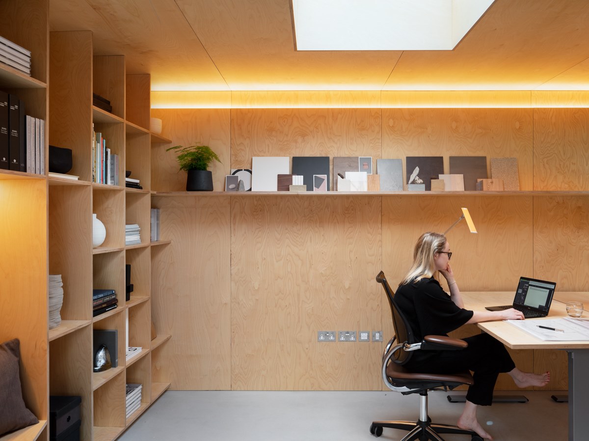 Brosh Architects Builds Garden Studio for Additional Office Space