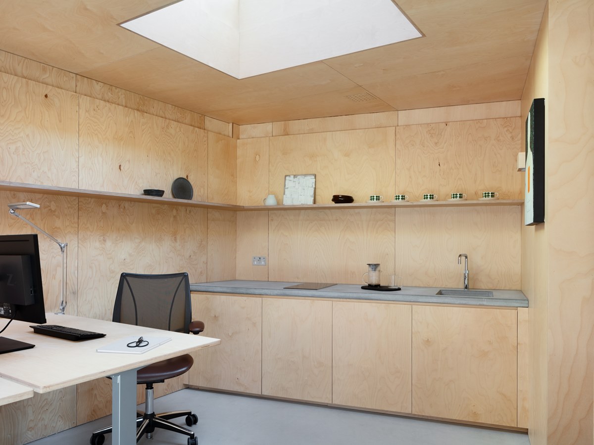Brosh Architects Builds Garden Studio for Additional Office Space