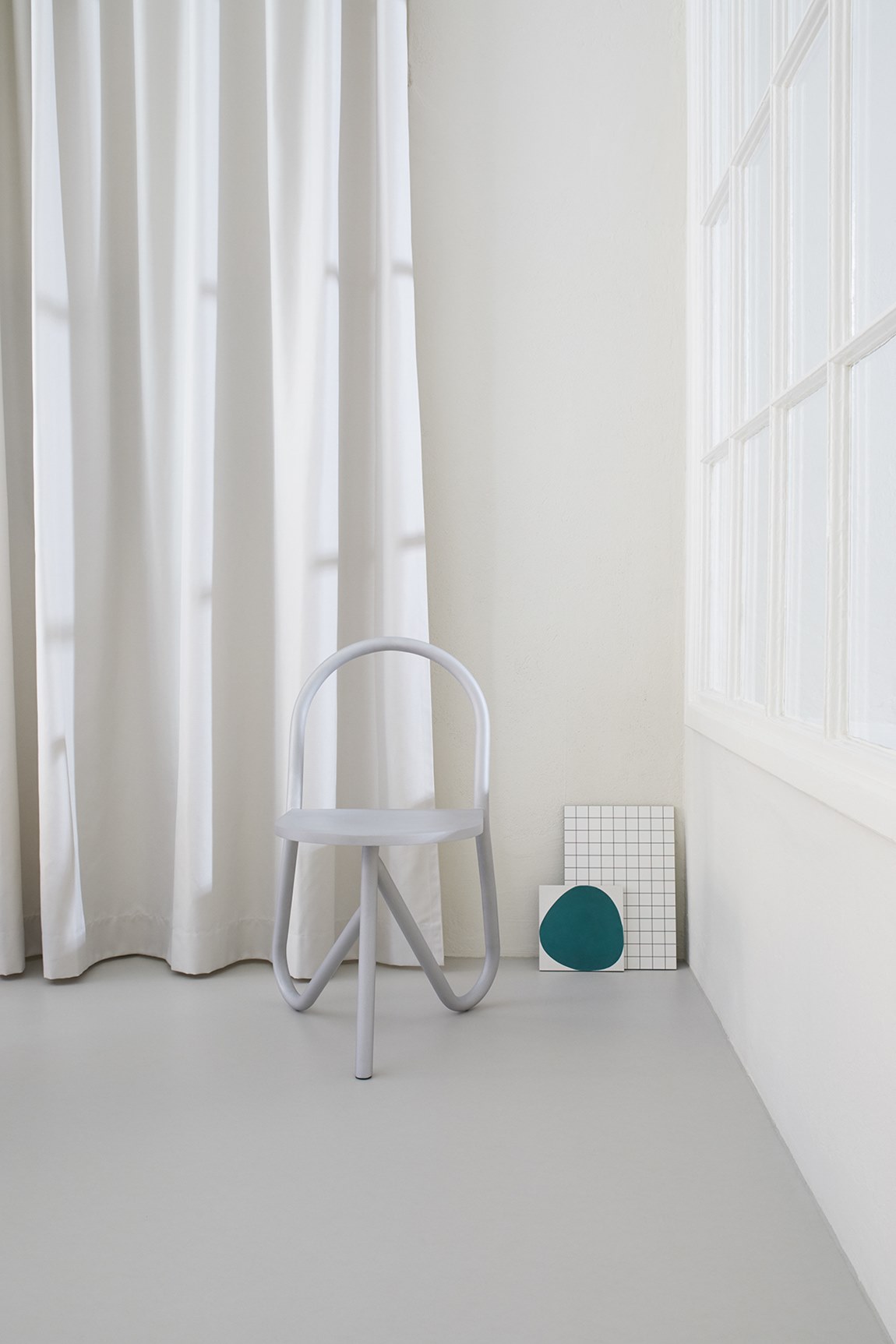 Chair No.19: A Modern and Elegant Furniture Design with a Single Form