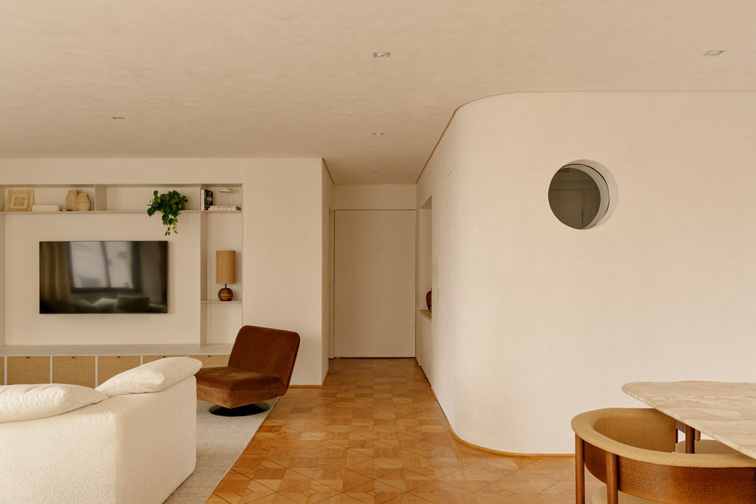 Studio Spotlight: How Terra Arquitetura Reconfigured a Heritage Footprint with Raw Plaster and Warmth